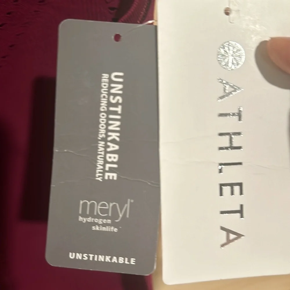 NWT Athleta Oxygen Tank Size S Mulberry - Picture 9 of 10